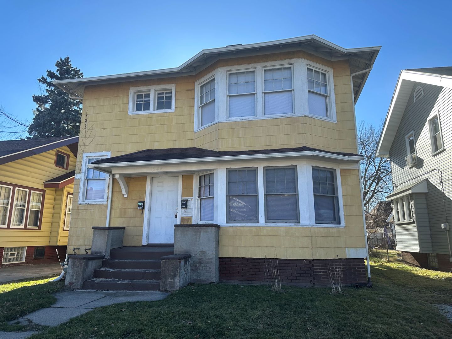 Toledo Apartment: 1947 Sussex Place