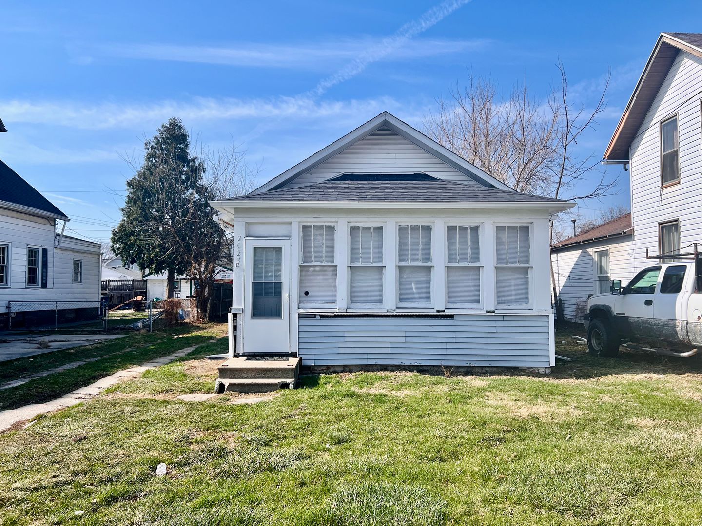 Toledo House: 2023 N Erie St