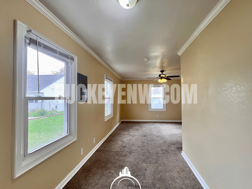 Listing photo thumbnail