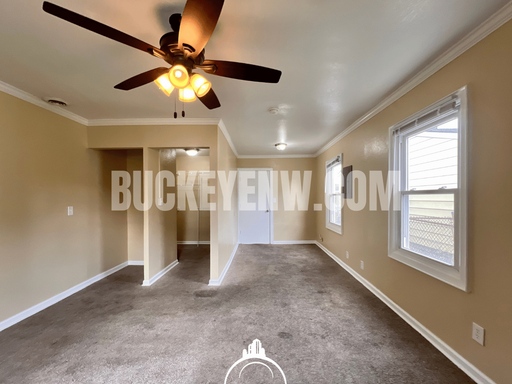 Listing photo thumbnail