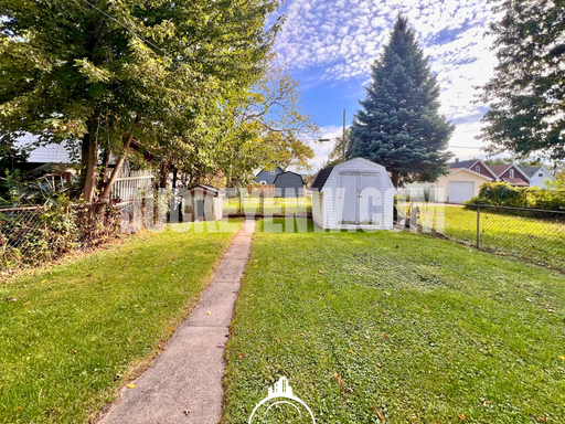 Listing photo thumbnail