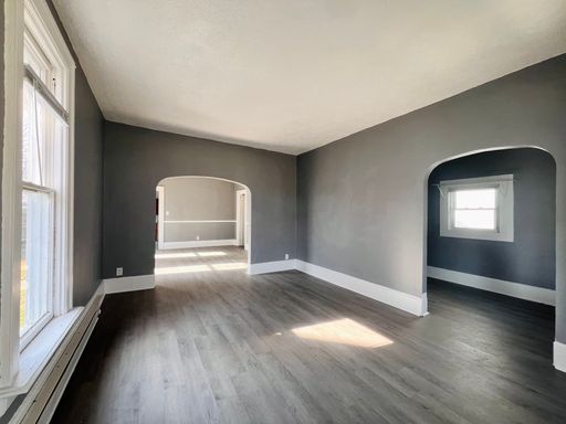 Listing photo thumbnail