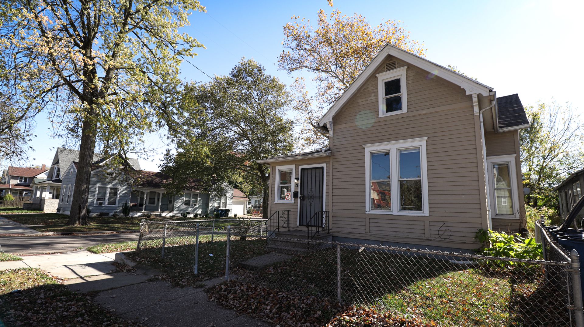 Toledo House: 401 Western Ave