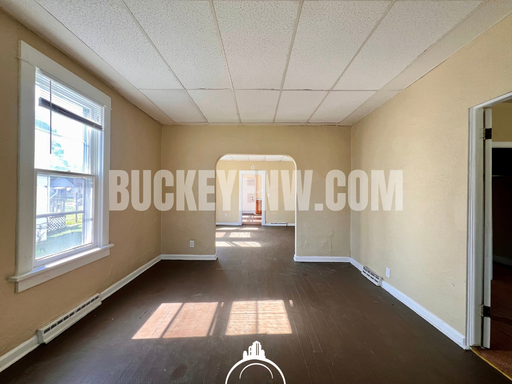 Listing photo thumbnail