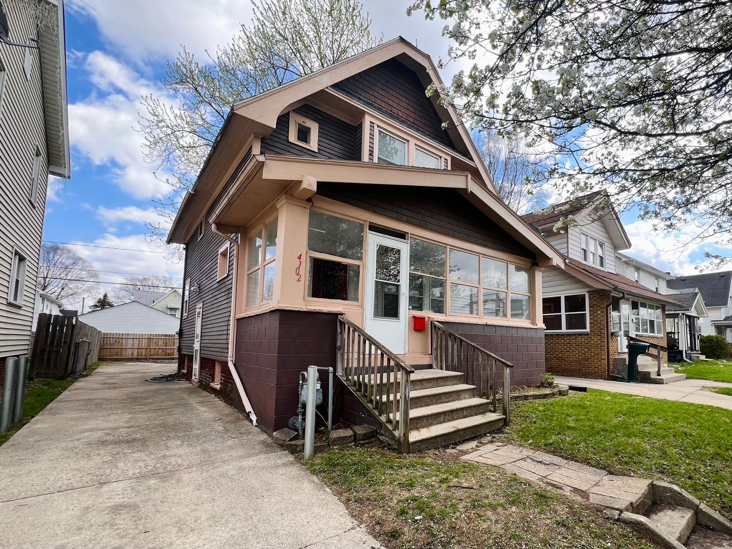 Toledo House: 4102 Asbury Dr