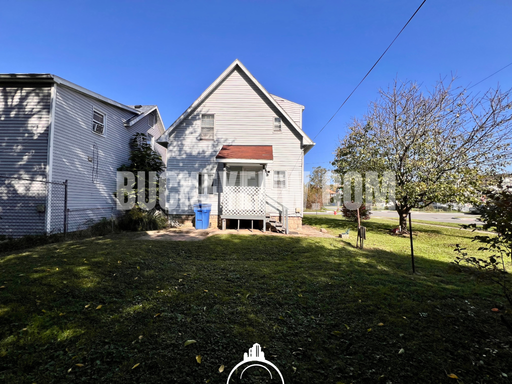 Listing photo thumbnail
