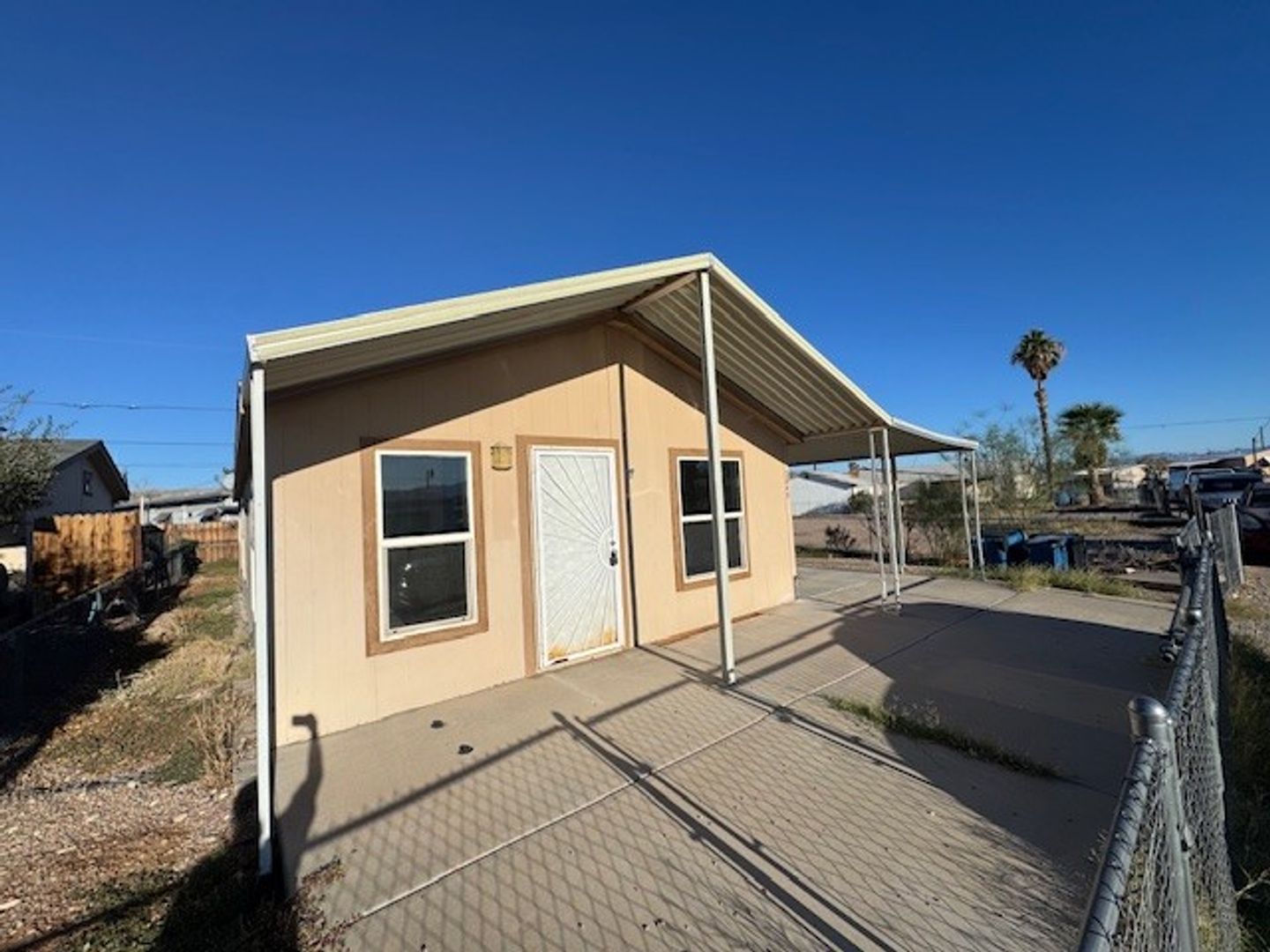 Bullhead City House: 2047 Hualapi Dr