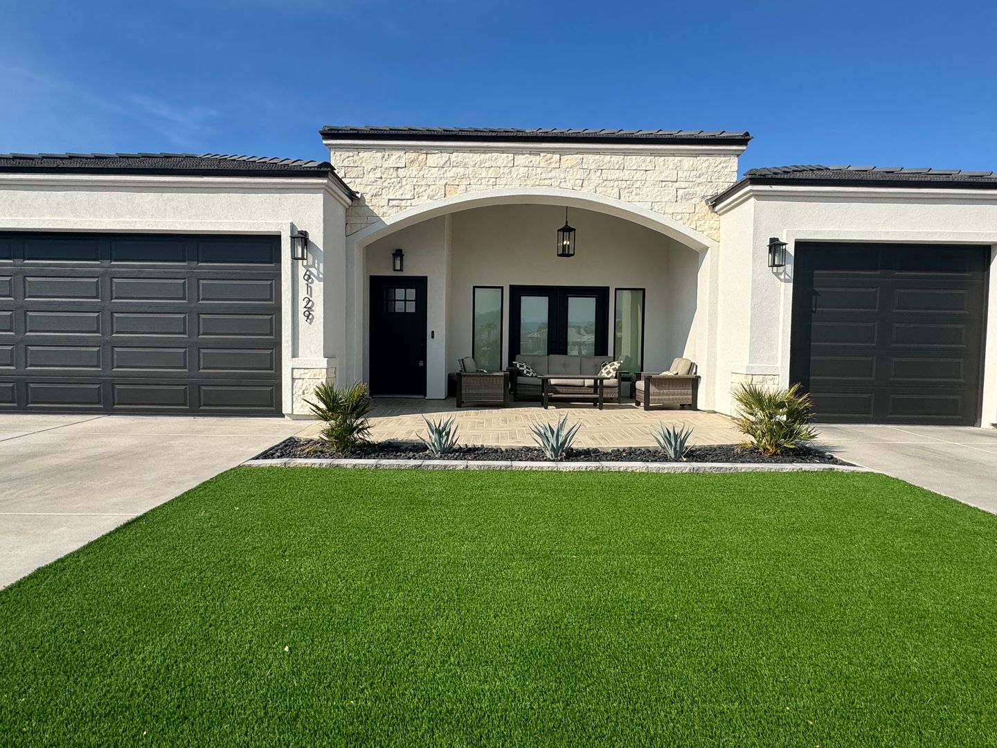 Fort Mohave House: 6129 S Lago Grande Dr