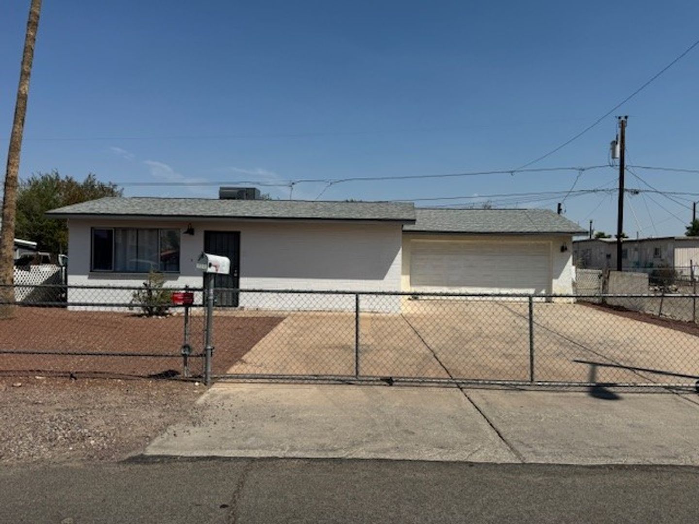 Bullhead City House: 1874 Montclair Dr