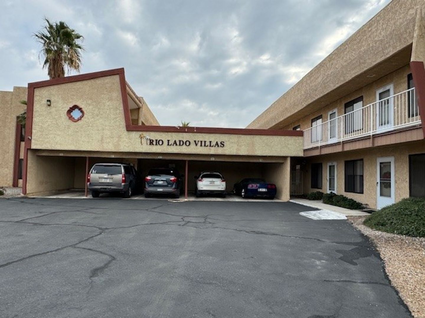 Bullhead City House: 454 Riverfront Dr