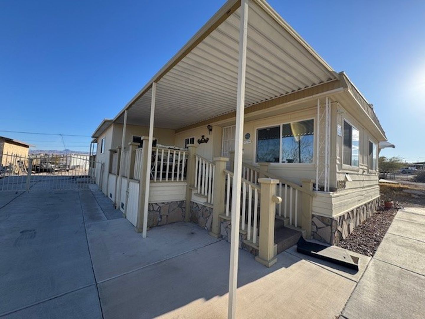 Bullhead City House: 1682 Colina Dr