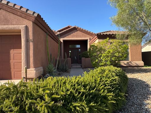 3Br Pool Home w/ 3 Car-Boat Deep Garage-Laughlin Ranch – photo 1
