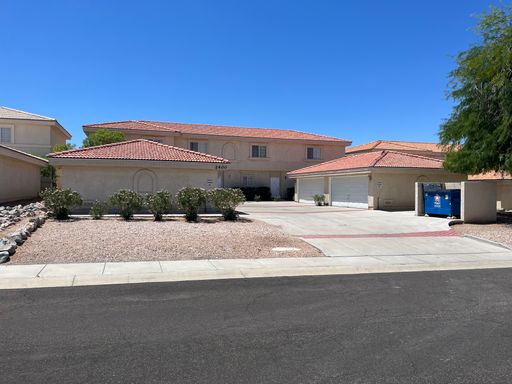 2BR Townhome McCormick area Avail 9/1/26 – photo 1