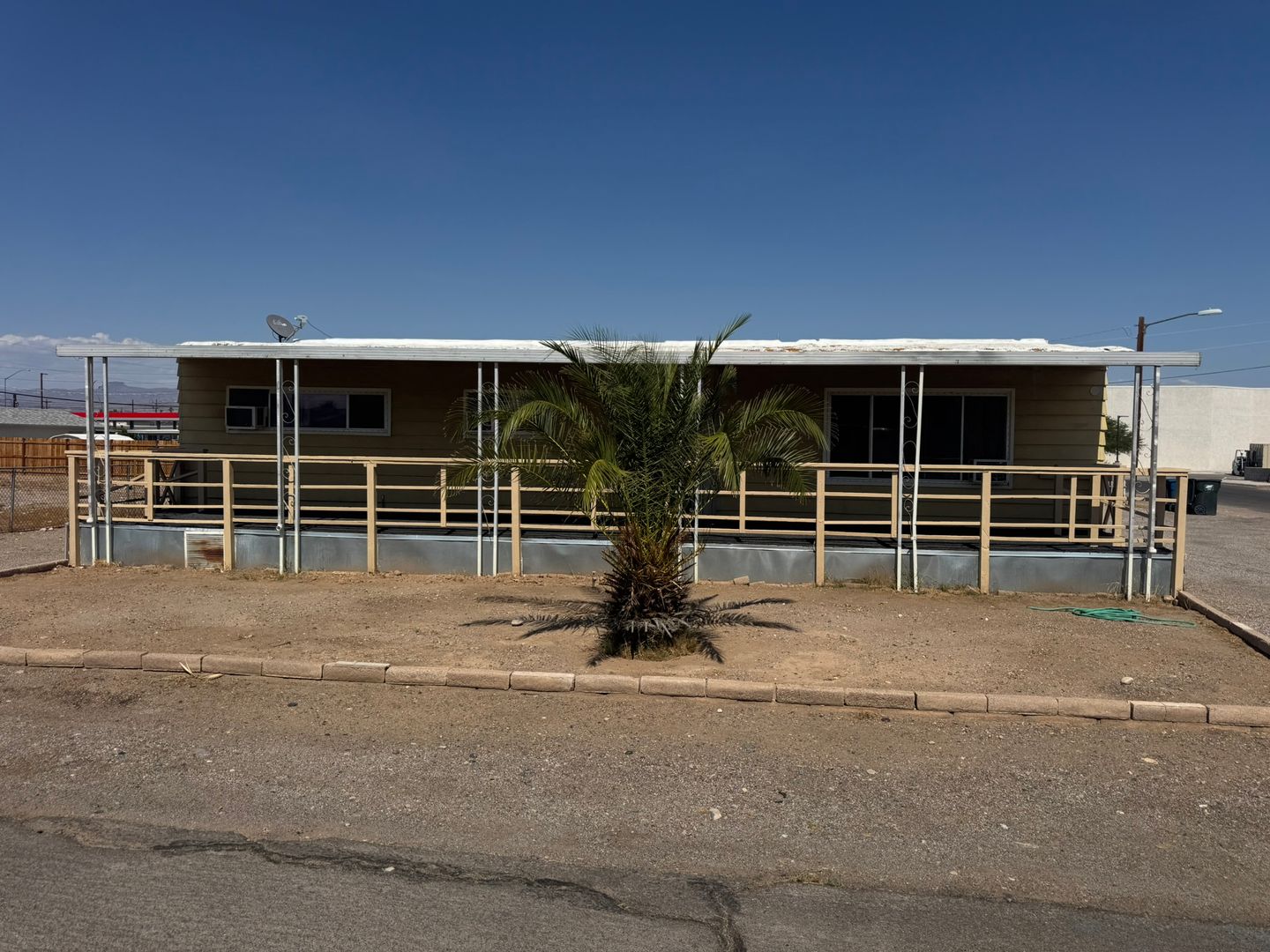 Bullhead City House: 1805 Surf & Sand Dr