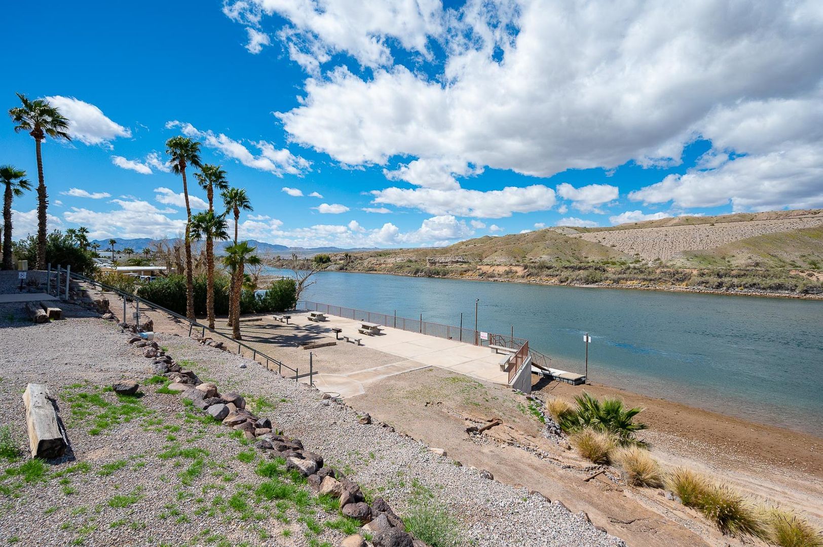 Bullhead City Condo: 1611 Highway 95 #A103
