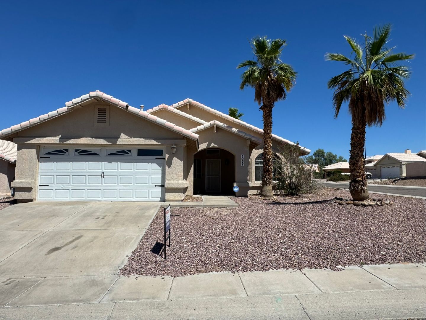 Bullhead City House: 1957 E Easy St