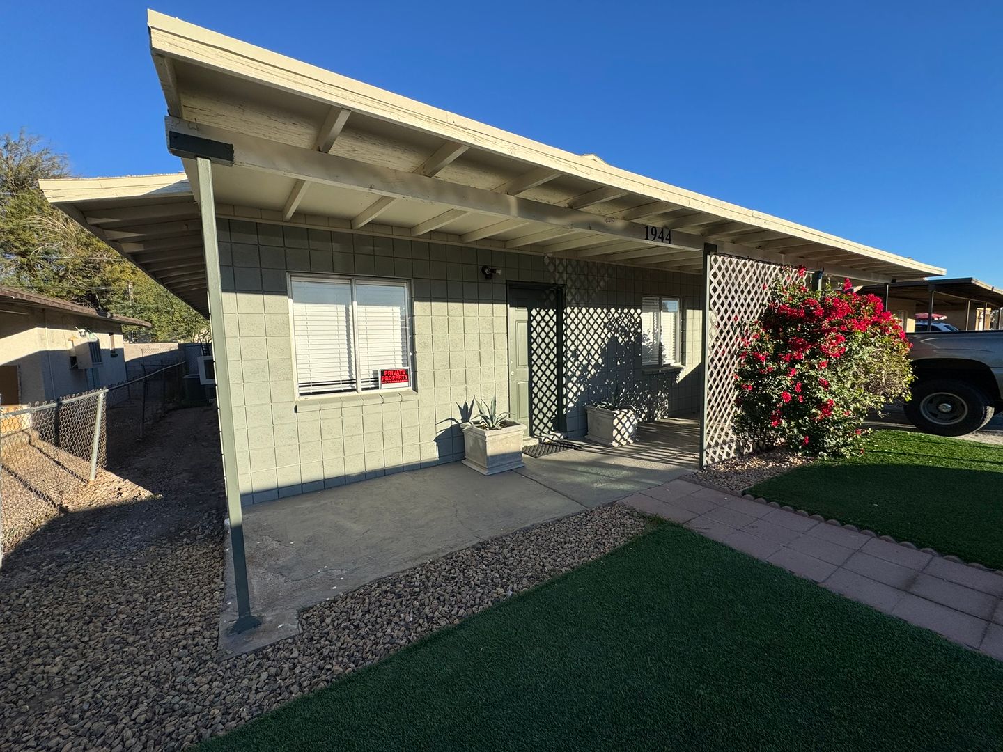 Bullhead City House: 1944 E. Robson Cir.