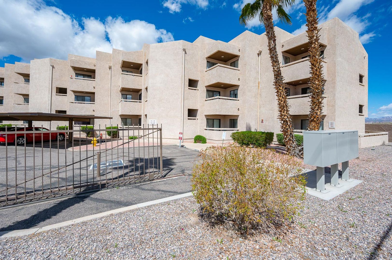 Bullhead City Condo: 1611 Highway 95
