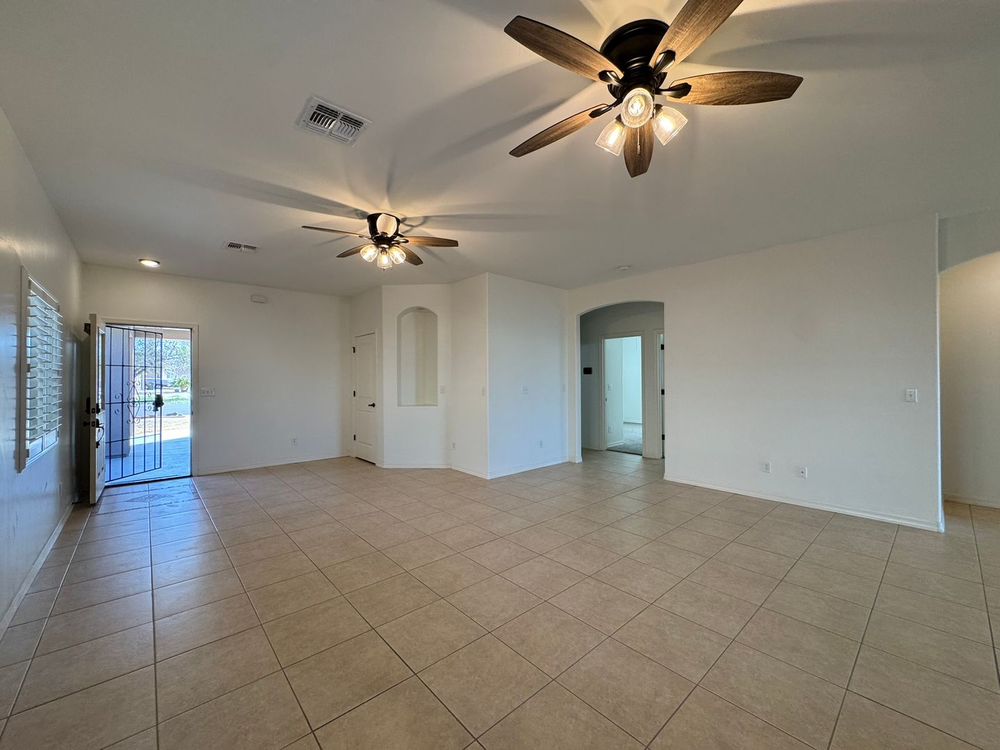 Bullhead City House: 1653 Oro Ave