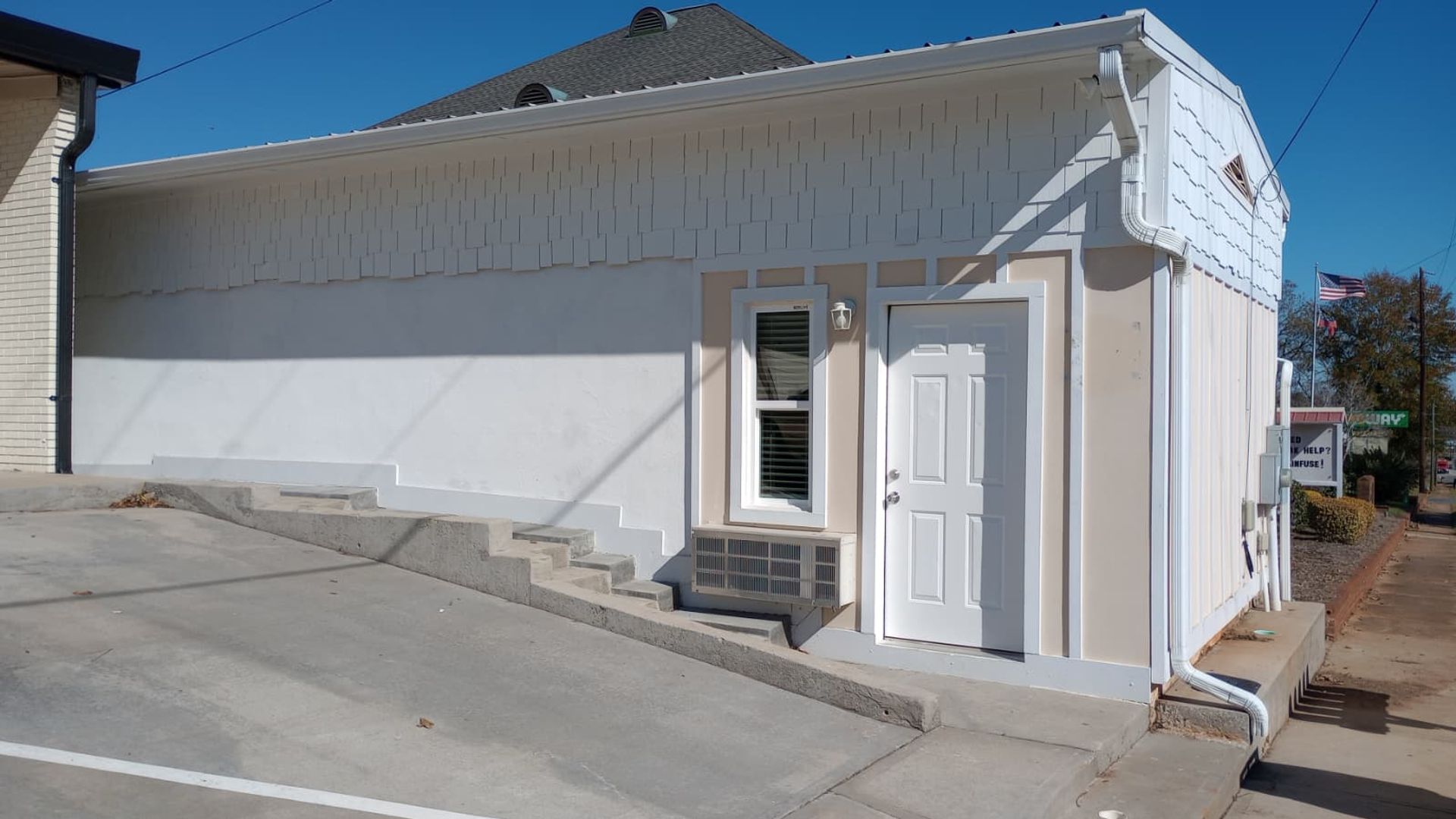 Buena Vista Apartment: 126 6th Ave