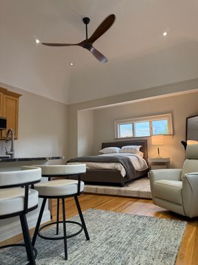 The Cottage at Summer Elms is a FULLY FURNISHED Studio Steps from Elmwood & Allentown w/ Private Entrance!! Call TODAY!! – photo 1
