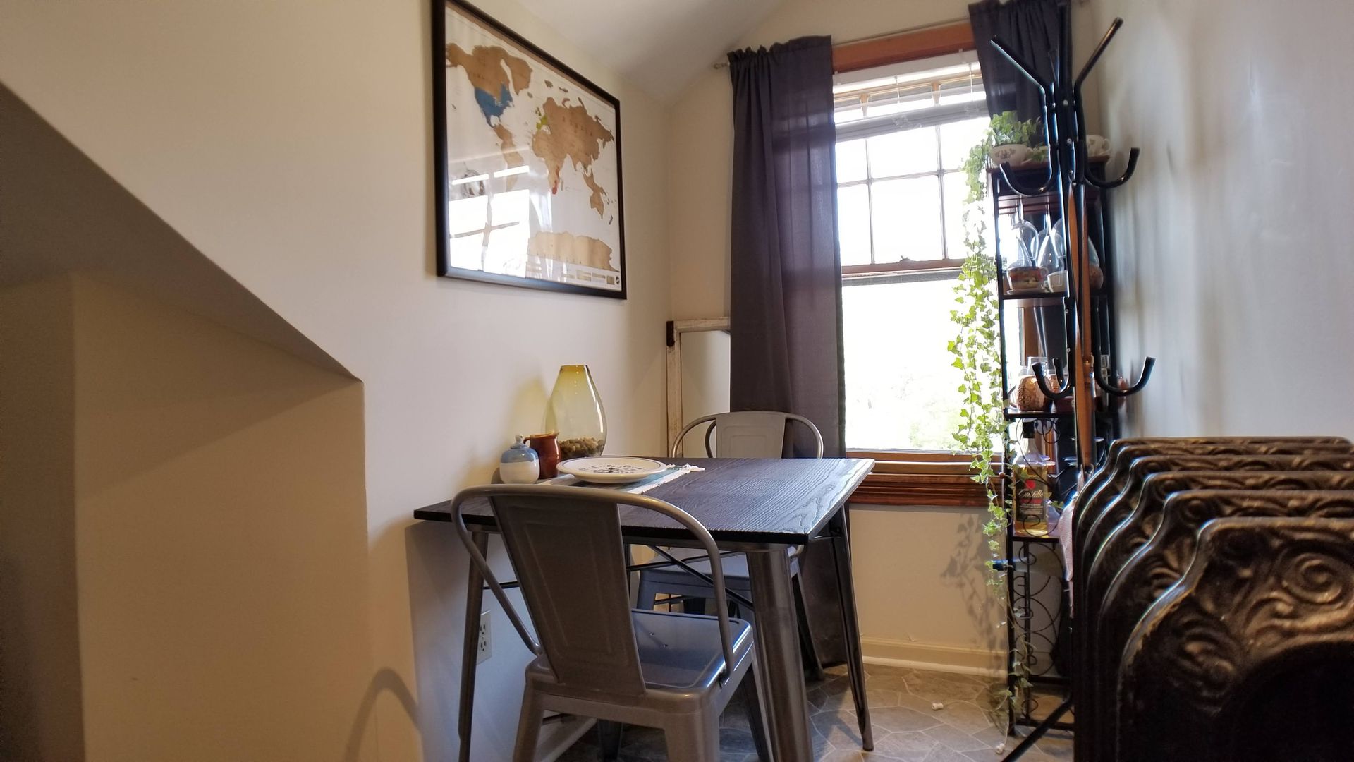 Buffalo Apartment: 733 West Delavan Ave.