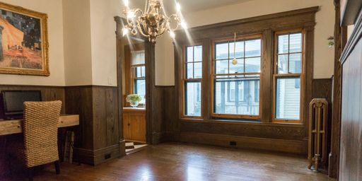 Large 2 Bedroom Apartment in a Great Location near Elmwood Village. Off Street Parking Available. – photo 1