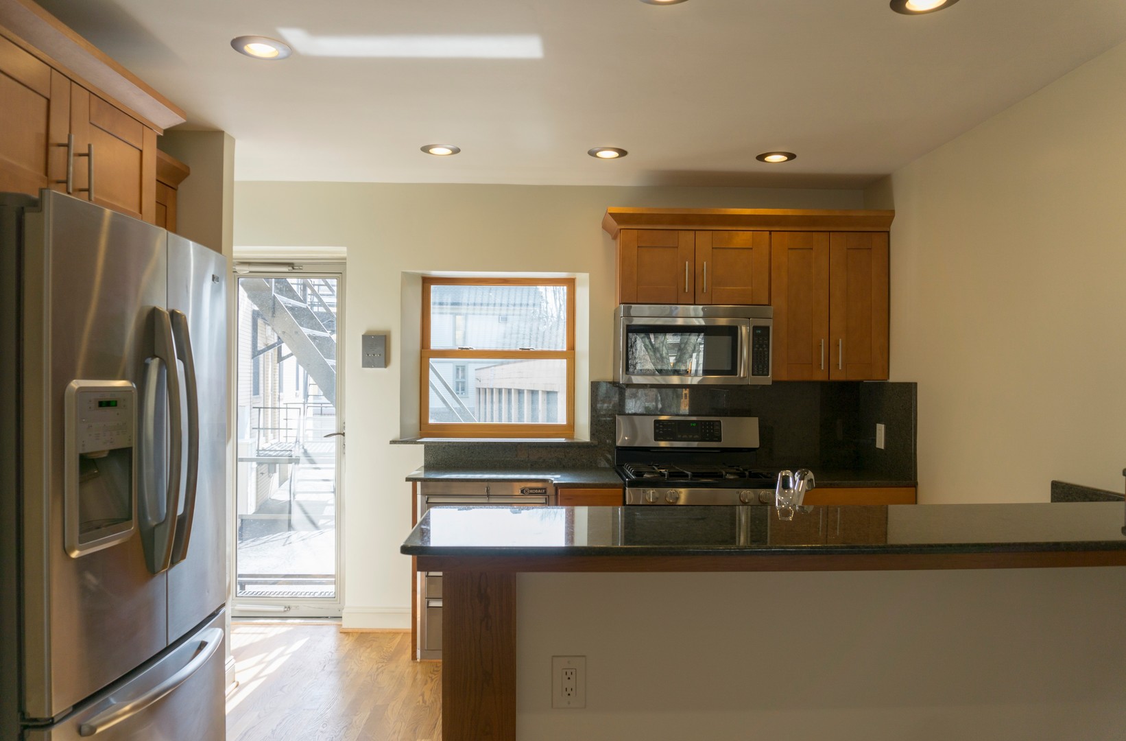 Buffalo Apartment: 905 Delaware Avenue