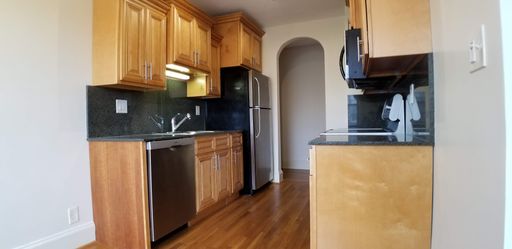 Updated Two Bedroom Available at the Historic Elliott. Near Medical Campus and Elmwood Village – photo 1