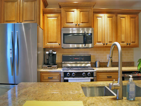 Buffalo Apartment: 905 Delaware Avenue