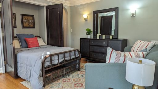 One of a Kind Corporate Furnished Studio Apartment! Call TODAY!! – photo 1