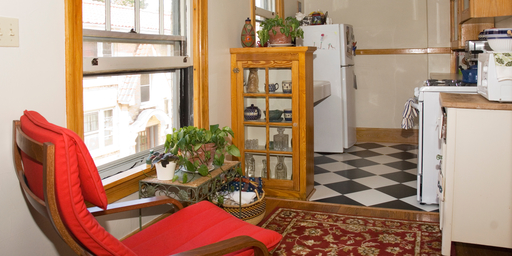 Bright 1 Bed & 1 Bath Apartment in the Quiet Parkside Neighborhood! Call TODAY!! – photo 1