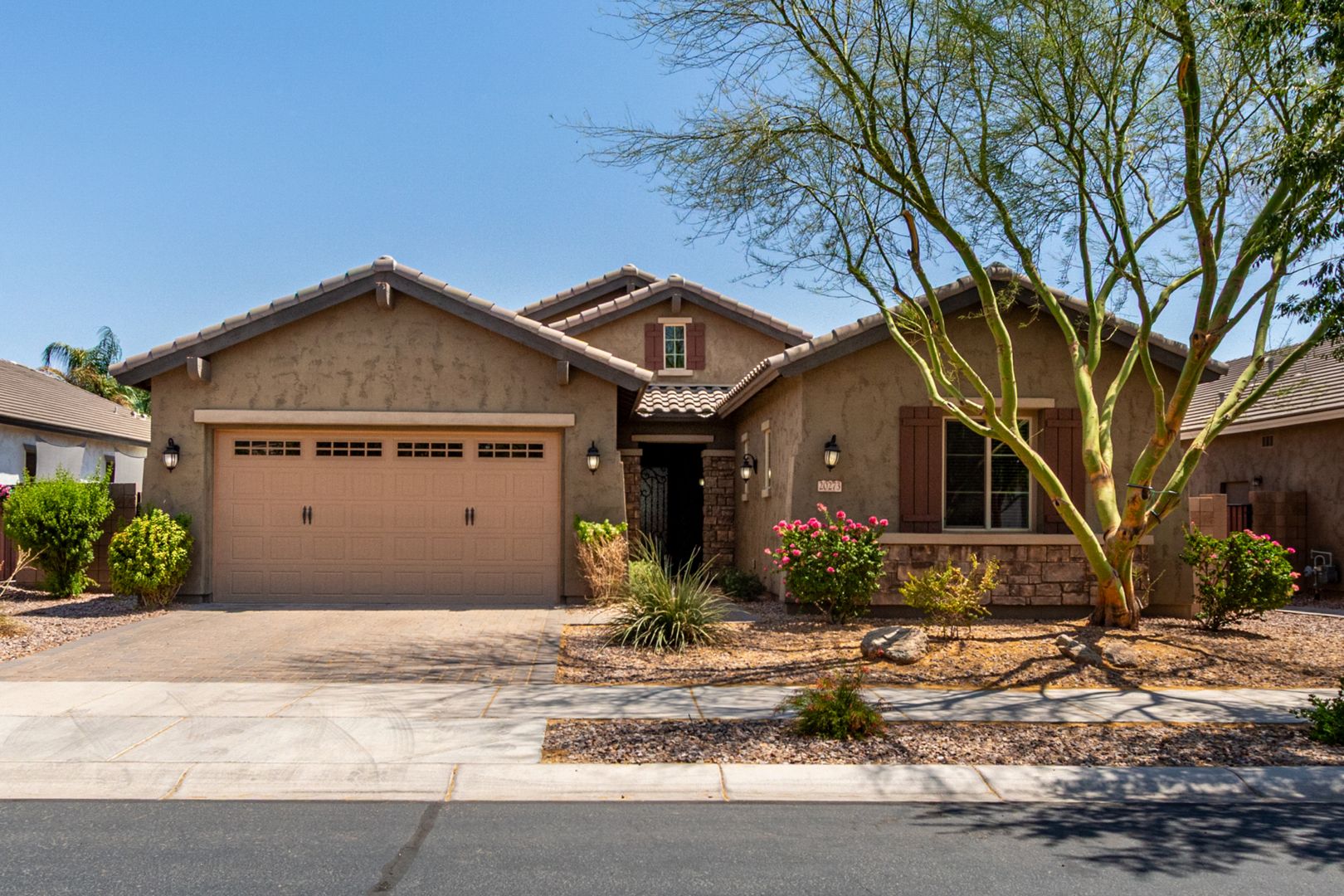 Queen Creek House: 20273 E Raven Dr