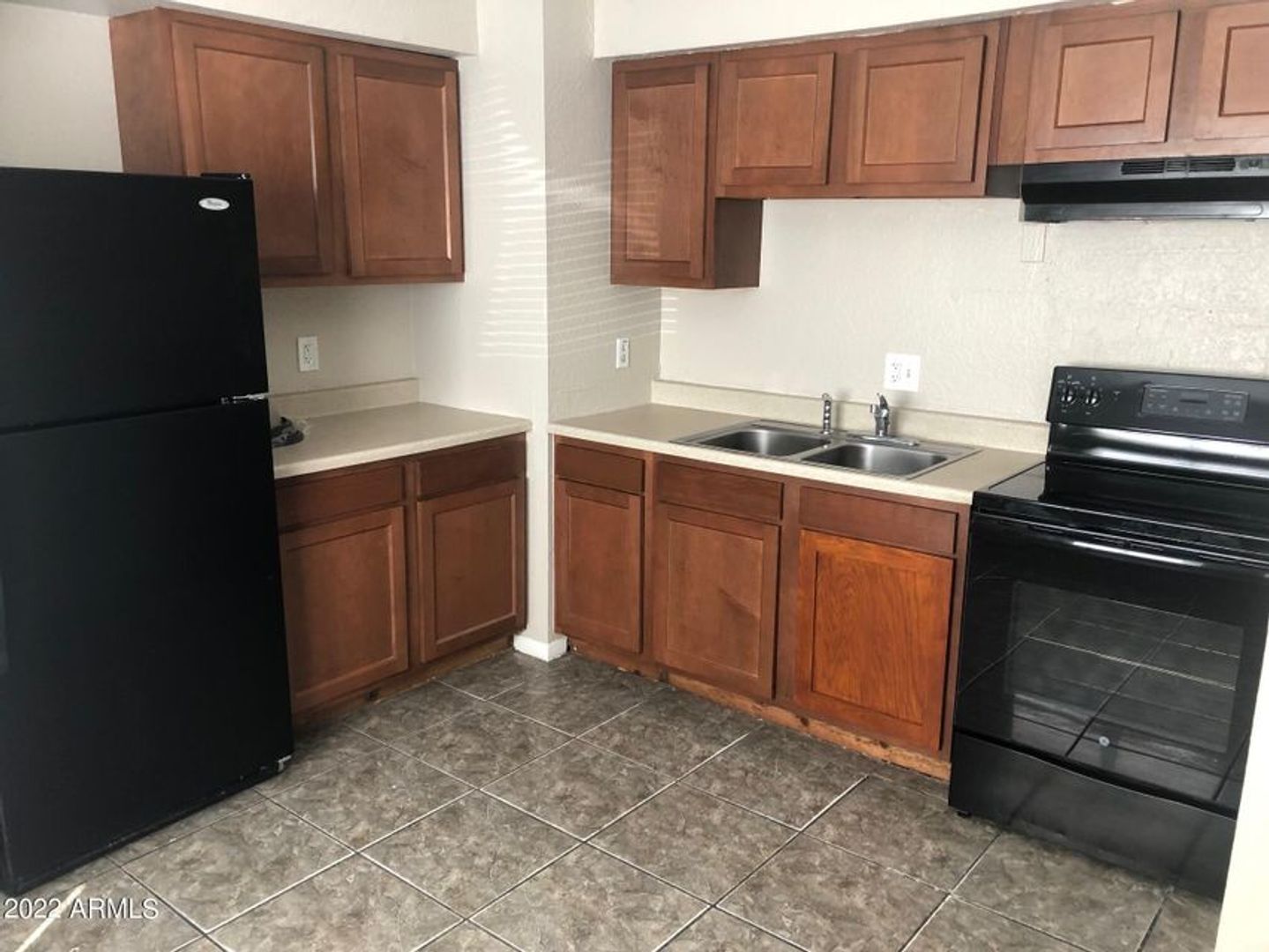 Phoenix Apartment: 4211 s 3rd st