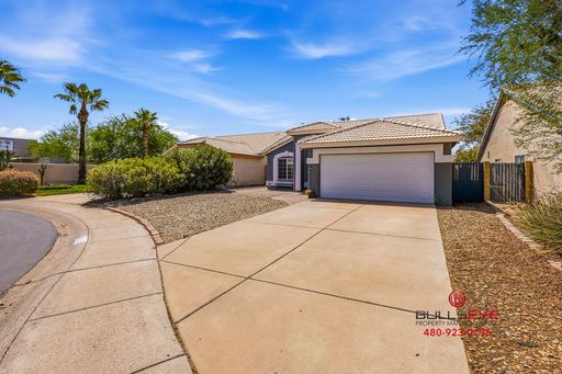 Beautifully Updated North Glendale Home — Move-In Ready – photo 1