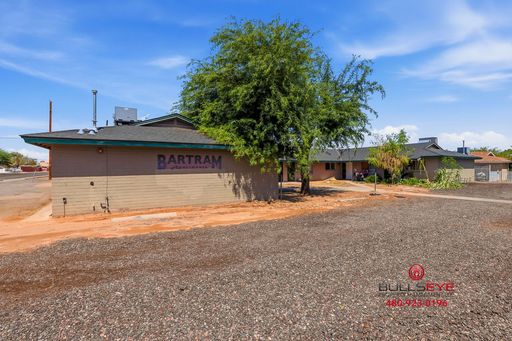 Move-In Ready 2 Bed / 1 Bath Home in South Phoenix – photo 1