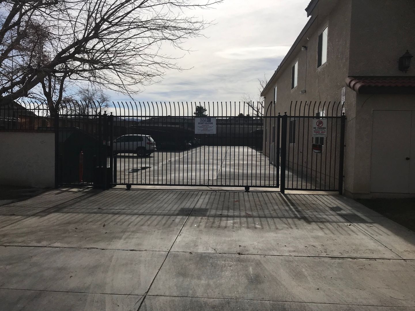 Palmdale Apartment: 550 East Avenue Q-12