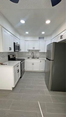 Newly Renovated 1-Bedroom Gem in Las Vegas! – photo 1