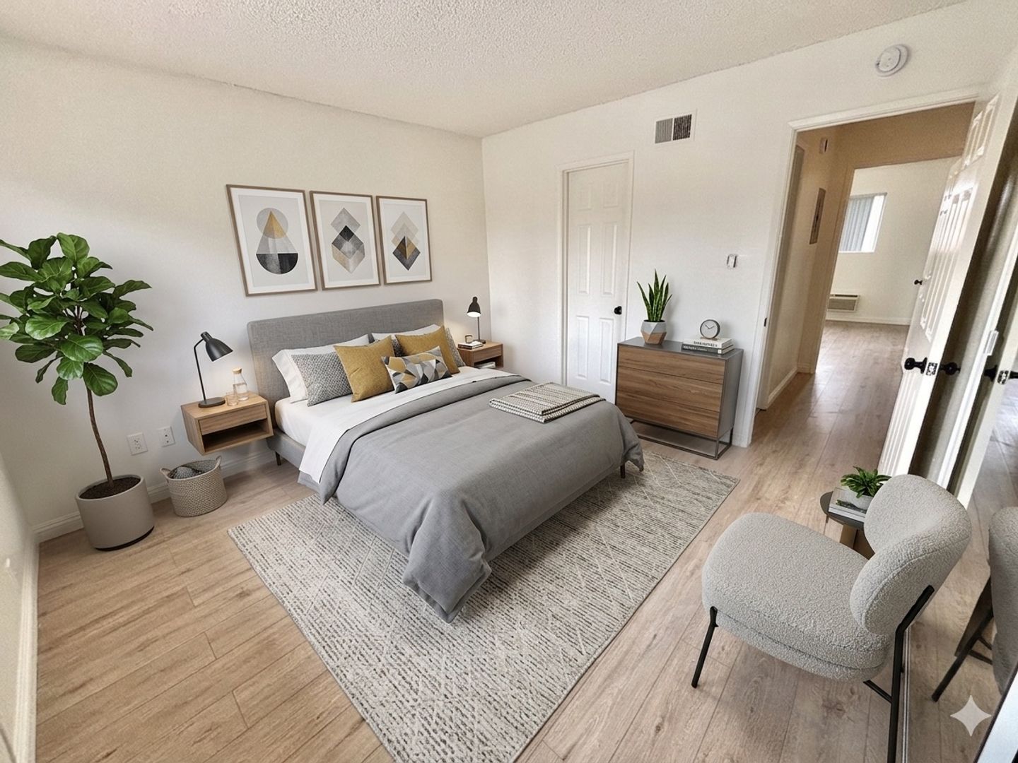 Anaheim Apartment: 1670 W Broadway