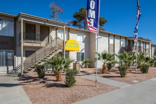 Affordable Living at its Best: Your Ideal Home near Nellis Air Force Base and College of Southern Nevada in the 89115 Zip Code – photo 1