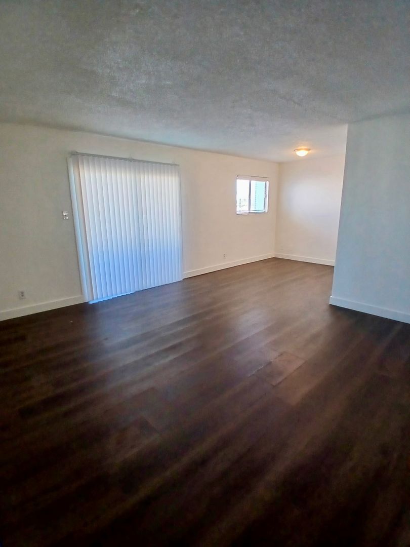 Las Vegas Apartment: 225 Flower Ave.
