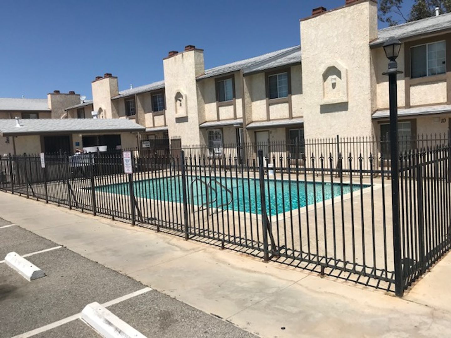 Palmdale Apartment: 38675 - 38707 12th St East