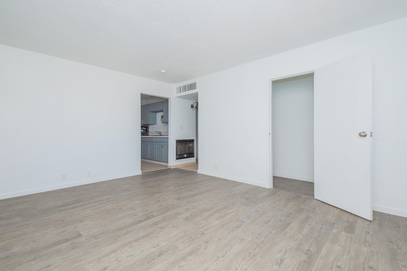 Las Vegas Apartment: 3570 Geist Ave 105