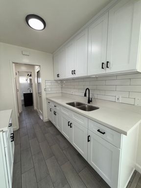 Renovated 1 Bed/1 Bath in Quiet Inglewood Location – Washer & Dryer in Unit – photo 1