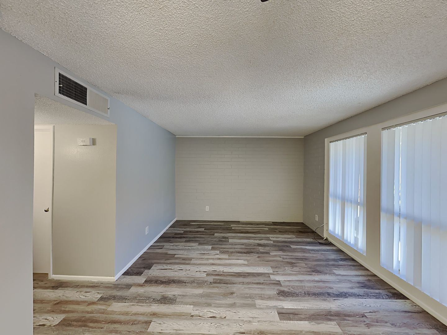 Lake Havasu City Apartment: 2021 Commander Dr