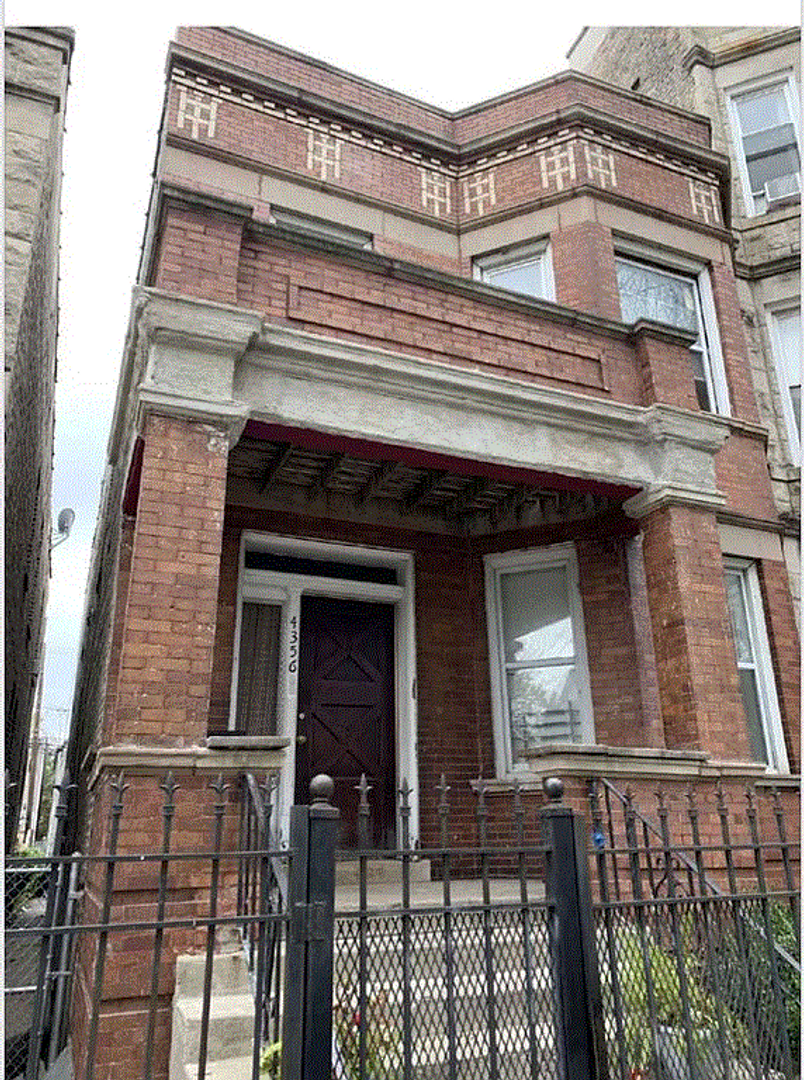 Chicago Apartment: 4356 S Wells Street