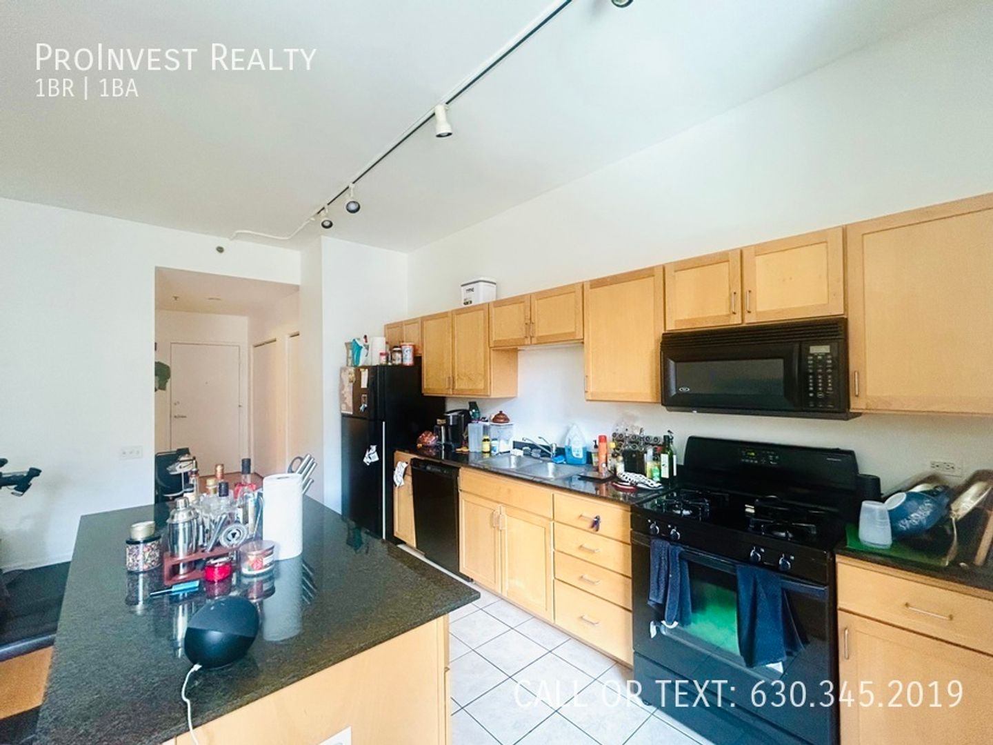 Chicago Apartment: 5 N Wabash Ave