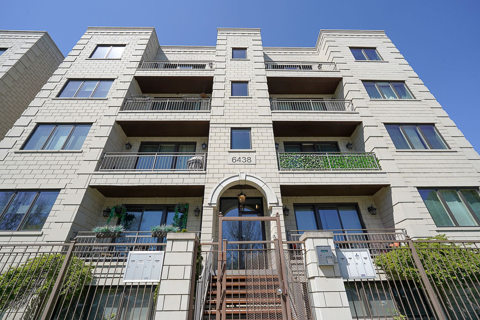 Chicago Condo: 6438 S Woodlawn Ave