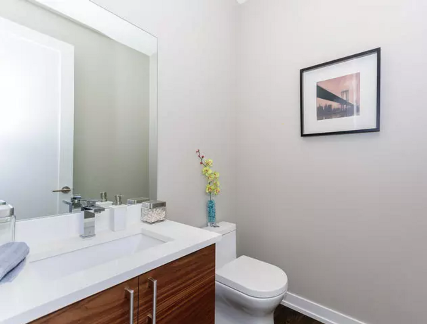 Chicago House: 5646 N Ashland Avenue