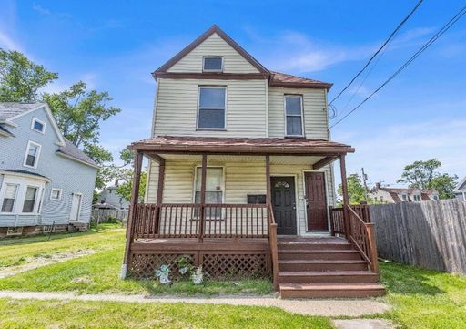 812 Lovett PIace | UP, Lorain, Ohio, 44052 - Spacious 3-bed 1-bath multi-family home! – photo 1